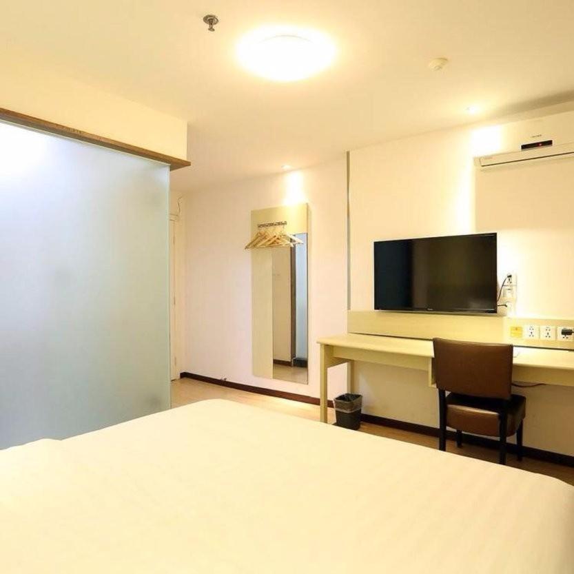 7Days Inn Changsha Wuyi Avenue Yunajialing Metro Station Exterior photo